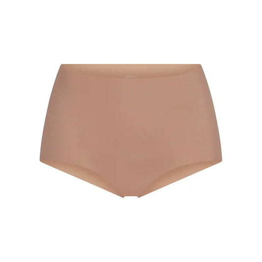 NAKED BOY SHORT