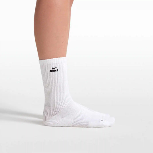 NikeSKIMS ACCESSORIES DRI-FITâ¢ PILATES CREW SOCK