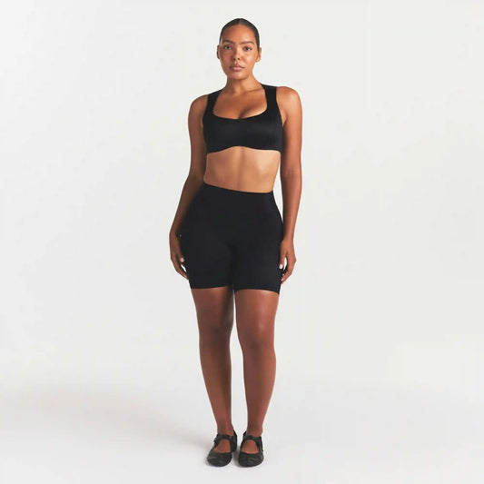 NikeSKIMS SATIN SHINE BONDED WAIST 7" BIKER SHORT