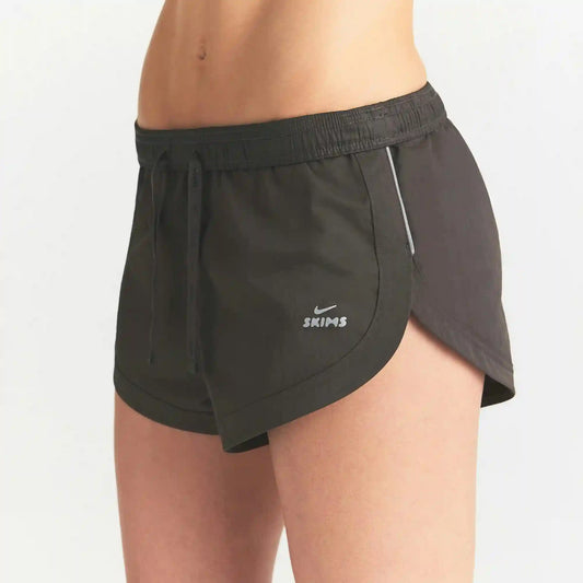 NikeSKIMS CRUNCHY NYLON 2" SHORT