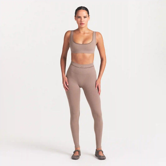 NikeSKIMS RIBBED SEAMLESS MICRO SCOOP BRA