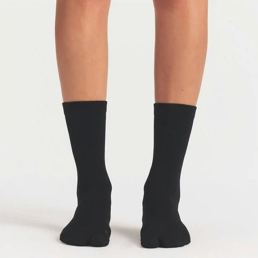 NikeSKIMS ACCESSORIES DRI-FITâ¢ RIFT CREW SOCK