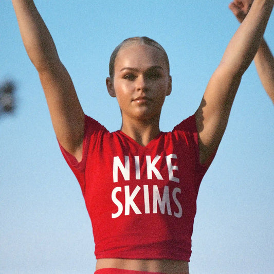 NikeSKIMS STRETCH KNIT SHORT SLEEVE TOP